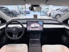 Tesla Model 3 2022 rear-wheel drive version - фото 9