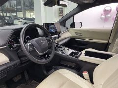 Toyota SIENNA 2.5L Hybrid Premium Edition - фото 5