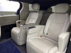 Toyota SIENNA 2.5L Hybrid Premium Edition - фото 6