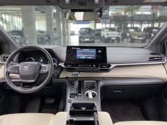Toyota SIENNA 2.5L Hybrid Premium Edition - фото 7