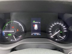 Toyota SIENNA 2.5L Hybrid Premium Edition - фото 8