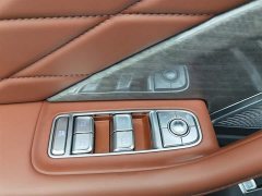 Hongqi HS7 2023 2.0T Automatic 4WD Flagship Edition 7-Seater - фото 9