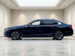 BMW 5 Series 530Li Leading M Sports Package - фото 4