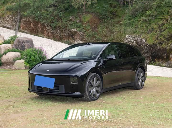 Li Auto Ideal i6 four-wheel drive standard version - автомобиль из Китая