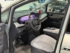 Buick GL8 Lu Zun Exclusive Edition - фото 11