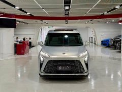 Buick GL8 Lu Zun Exclusive Edition - фото 2