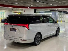 Buick GL8 Lu Zun Exclusive Edition - фото 8