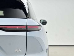 NIO ES6 75kWh - фото 14