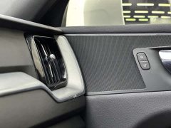 Volvo XC60 T5 four-wheel drive Zhiyi Luxury Edition - фото 9