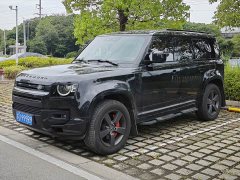 Land Rover Defender 110 3.0T P400 X-Dynamic HSE - фото 1