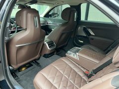 BMW 7 Series 2023 735Li Luxury Line - фото 18
