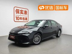 Toyota Camry Dual Engine 2.0HE Elite Edition - фото 1