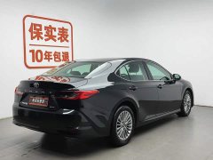 Toyota Camry Dual Engine 2.0HE Elite Edition - фото 2
