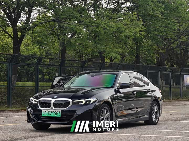 BMW i3 2022 eDrive 35 L - автомобиль из Китая
