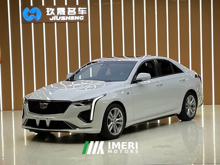 Cadillac CT4 28T Fashion