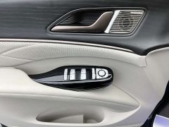 Denza D9 DM-i 970 four-wheel drive flagship - фото 4