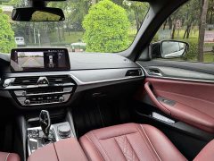 BMW 5 Series 2022 facelift 530Li leading M sports package - фото 16