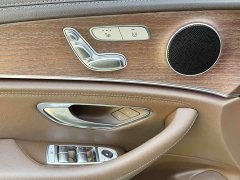 Mercedes-Benz E-Class E 300 L Sporty and Fashionable - фото 9
