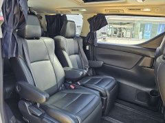 Toyota Vellfire 2.4L Automatic - фото 11
