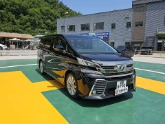 Toyota Vellfire 2.4L Automatic - фото 3