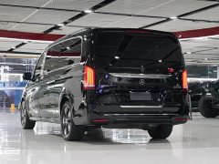 Mercedes-Benz V-Class V 260 L Long Wheelbase Premium Edition - фото 7