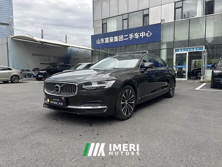 Volvo S90 B5 Momentum Luxury Edition - автомобиль из Китая