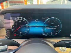 Mercedes-Benz E-Class Three E 300 L Luxury - фото 4