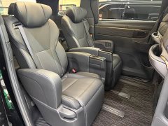 Toyota Alphard 2025 Hybrid 2.5L Exclusive Gold Edition - фото 8