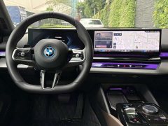 BMW i5 eDrive 35L M Sport Package - фото 11