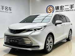 Toyota SIENNA 2023 2.5L Hybrid Platinum Edition - фото 1