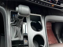 Toyota SIENNA 2023 2.5L Hybrid Platinum Edition - фото 10