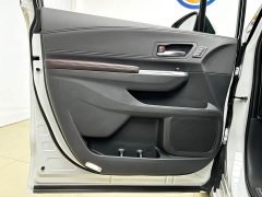 Toyota SIENNA 2023 2.5L Hybrid Platinum Edition - фото 4