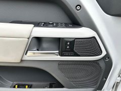 Land Rover Defender 90 2.0T P300 Tiger Ambition Edition - фото 5