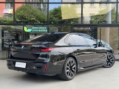 BMW i7 M70L 2023 M70L - фото 5