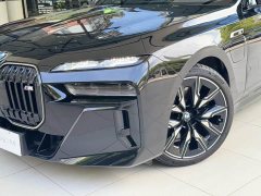 BMW i7 M70L 2023 M70L - фото 6
