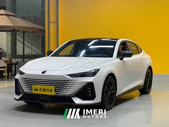 Changan UNI-V 2022 1.5T premium - автомобиль из Китая