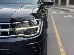Volkswagen Touron 380TSI four-wheel drive luxury version - фото 4
