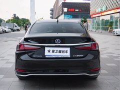 Lexus ES 300h Edition V - фото 3