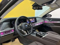 BMW 7 Series 2023 735Li M Sports Package - фото 3