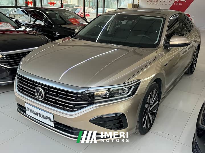 Volkswagen Passat 330TSI Deluxe Edition - автомобиль из Китая