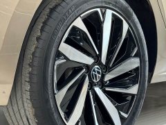 Volkswagen Passat 330TSI Deluxe Edition - фото 10
