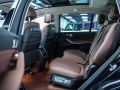 BMW X7 xDrive40i Leading Luxury Package - фото 4