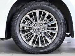 Toyota 2.5L Luxury Edition - фото 11