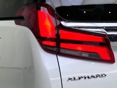 Toyota 2.5L Luxury Edition - фото 14