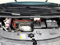 Toyota 2.5L Luxury Edition - фото 17