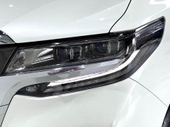 Toyota 2.5L Luxury Edition - фото 8