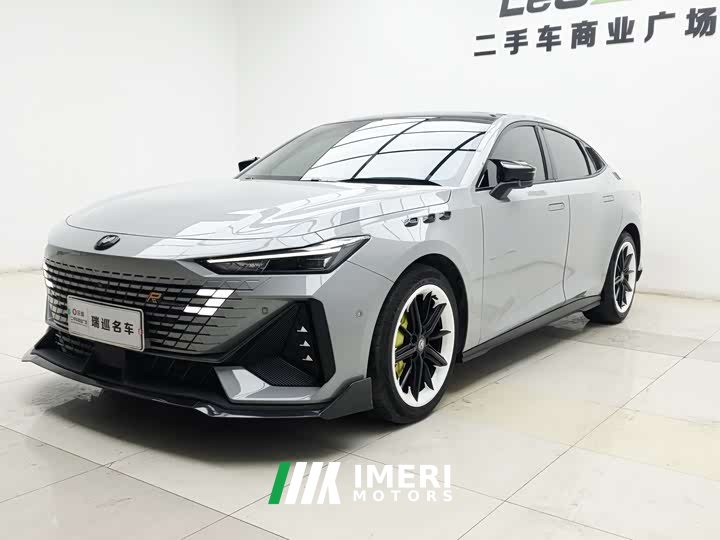 Changan UNI-V 1.5T Smart Pilot Edition - автомобиль из Китая