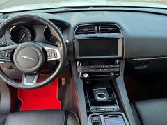 Jaguar F-PACE 2.0T Deluxe Edition - фото 15