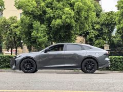 Changan UNI-V 1.5T Prestige Edition - фото 13