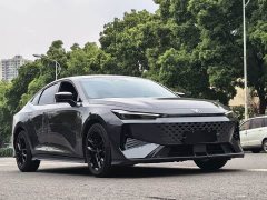 Changan UNI-V 1.5T Prestige Edition - фото 3